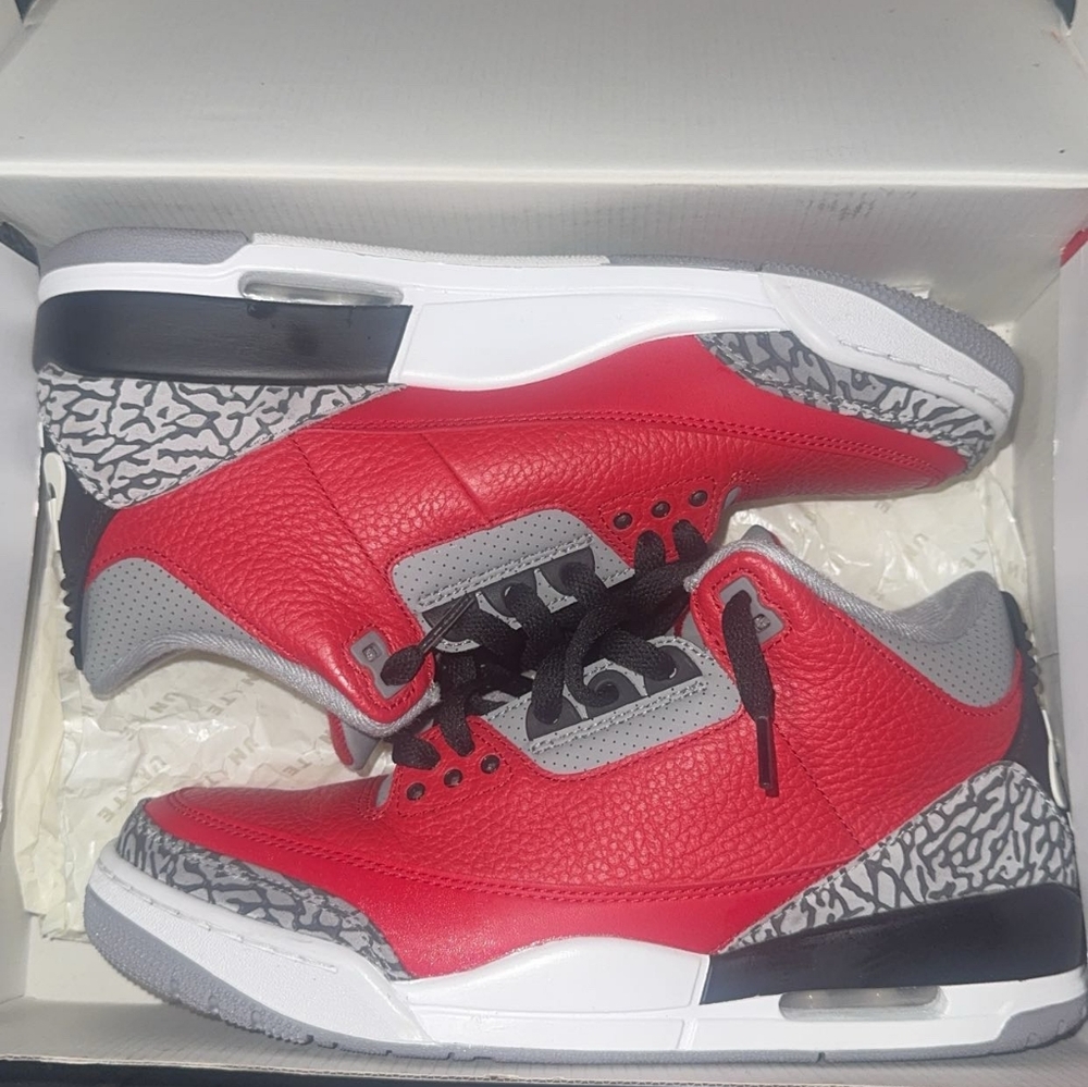 Jordan Men's Red and Gray Sneakers